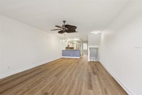 Adosado en venta en Tierra Verde, Florida, 3 dormitorios, 147.25 m2 № 1629092 - foto 6