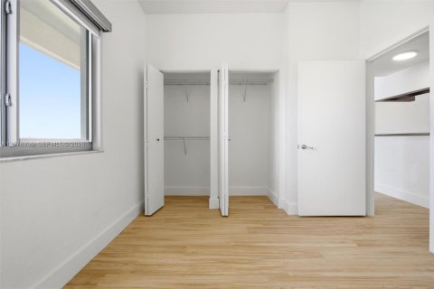 Condominio en alquiler en Miami, Florida, 1 dormitorio, 57.6 m2 № 2339918 - foto 22