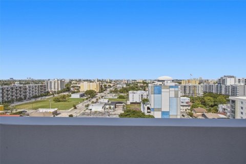 Condominio en alquiler en Miami, Florida, 1 dormitorio, 57.6 m2 № 2339918 - foto 12