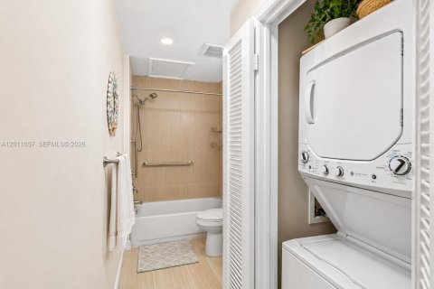 Condo in Boca Raton, Florida, 2 bedrooms  № 2075376 - photo 12