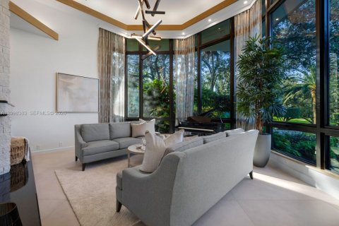 House in Weston, Florida 6 bedrooms, 988.11 sq.m. № 2399958 - photo 18
