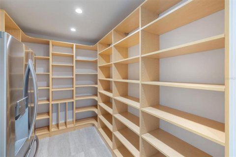Купить виллу или дом в Сарасота, Флорида 12 комнат, 422.71м2, № 1913149 - фото 19