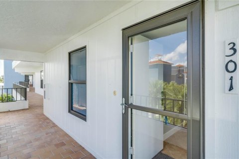 Condominio en Fort Myers, Florida, 2 dormitorios  № 2348375