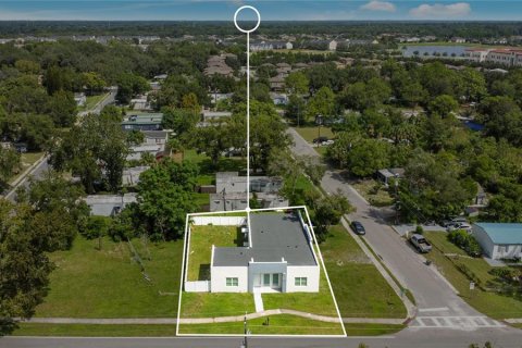 House in Casselberry, Florida 4 bedrooms, 225.1 sq.m. № 1914413 - photo 29