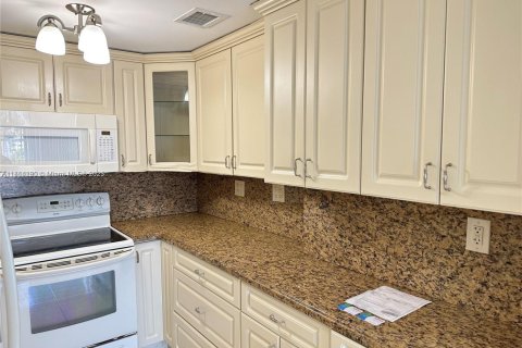 Condo in Sunny Isles Beach, Florida, 1 bedroom  № 1957371 - photo 6