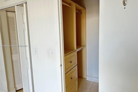 Снять в аренду кондоминиум в Санни-Айлс-Бич, Флорида 1 спальня, 50.72м2, № 1957371 - фото 14