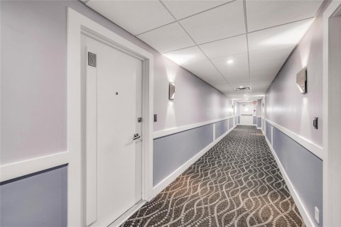 Condominio en venta en Fort Lauderdale, Florida, 1 dormitorio, 74.32 m2 № 2243354 - foto 18