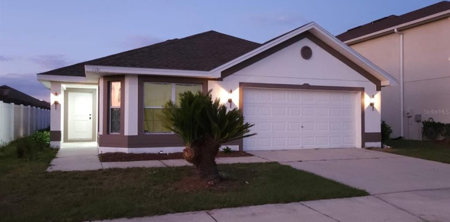 House in Auburndale, Florida 3 bedrooms, 124.86 sq.m. № 1565241
