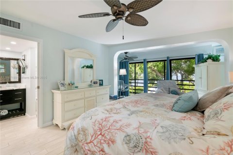 Townhouse in Key Largo, Florida 3 bedrooms, 132.2 sq.m. № 1849242 - photo 13