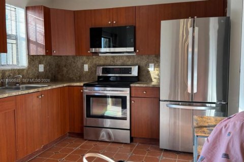 Adosado en alquiler en Homestead, Florida, 3 dormitorios, 111.48 m2 № 2058114 - foto 9