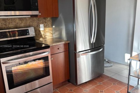 Adosado en alquiler en Homestead, Florida, 3 dormitorios, 111.48 m2 № 2058114 - foto 12