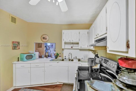 Купить кондоминиум в Майами, Флорида 1 спальня, 98.66м2, № 1957779 - фото 19