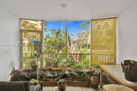 Купить кондоминиум в Майами, Флорида 1 спальня, 98.66м2, № 1957779 - фото 11