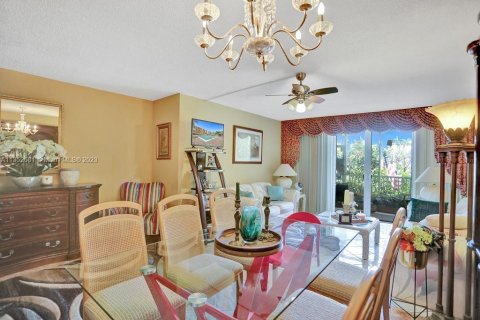 Купить кондоминиум в Майами, Флорида 1 спальня, 98.66м2, № 1957779 - фото 5