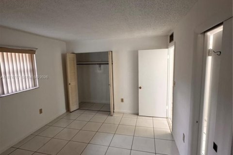 Copropriété à vendre à Miami, Floride: 2 chambres, 86.96 m2 № 2036271 - photo 8