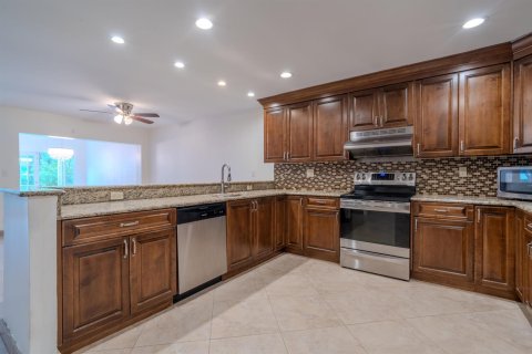 Adosado en Boca Raton, Florida 3 dormitorios, 202.62 m2 № 2146130