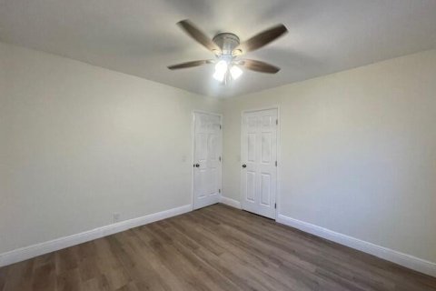 Townhouse in West Palm Beach, Florida 2 bedrooms, 67.35 sq.m. № 2078684 - photo 16