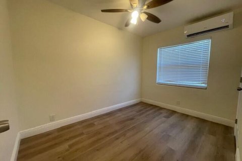 Townhouse in West Palm Beach, Florida 2 bedrooms, 67.35 sq.m. № 2078684 - photo 13