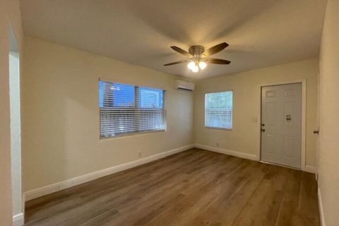 Townhouse in West Palm Beach, Florida 2 bedrooms, 67.35 sq.m. № 2078684 - photo 19