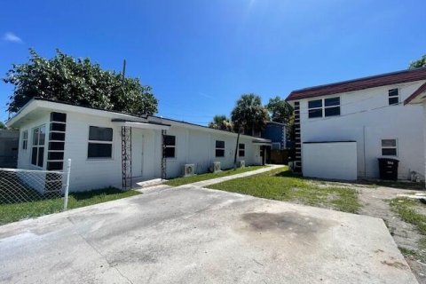 Townhouse in West Palm Beach, Florida 2 bedrooms, 67.35 sq.m. № 2078684 - photo 27