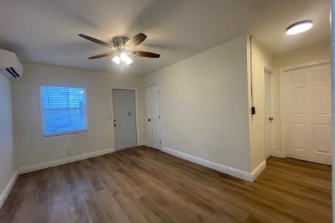 Townhouse in West Palm Beach, Florida 2 bedrooms, 67.35 sq.m. № 2078684 - photo 26