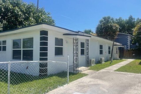 Townhouse in West Palm Beach, Florida 2 bedrooms, 67.35 sq.m. № 2078684 - photo 30