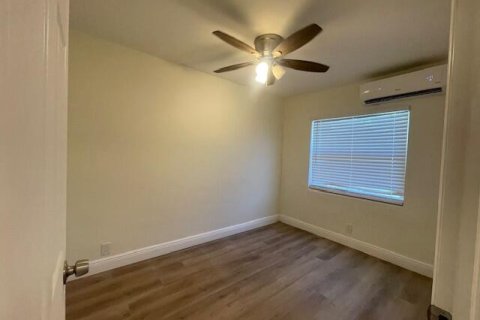 Townhouse in West Palm Beach, Florida 2 bedrooms, 67.35 sq.m. № 2078684 - photo 11