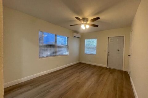 Townhouse in West Palm Beach, Florida 2 bedrooms, 67.35 sq.m. № 2078684 - photo 20