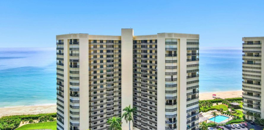 Condo in Jensen Beach, Florida, 2 bedrooms № 1225771