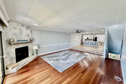 Condo in Treasure Island, Florida, 2 bedrooms  № 2115923 - photo 13