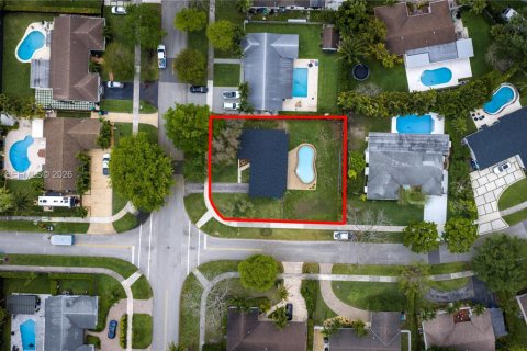 Casa en venta en Miami, Florida, 3 dormitorios, 140.19 m2 № 2057081 - foto 26