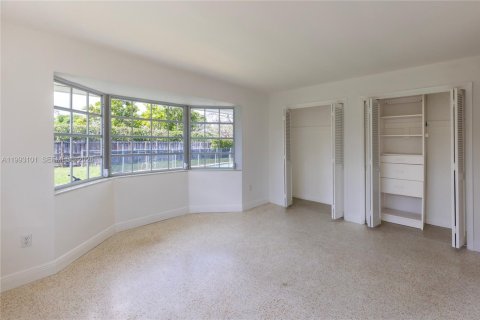 Casa en venta en Miami, Florida, 3 dormitorios, 140.19 m2 № 2057081 - foto 13