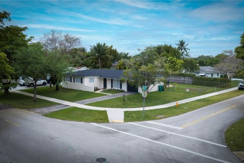 Casa en venta en Miami, Florida, 3 dormitorios, 140.19 m2 № 2057081 - foto 23