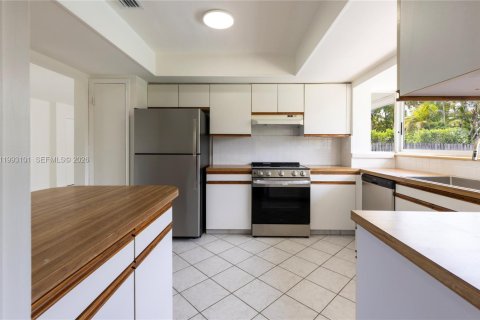 Casa en venta en Miami, Florida, 3 dormitorios, 140.19 m2 № 2057081 - foto 8