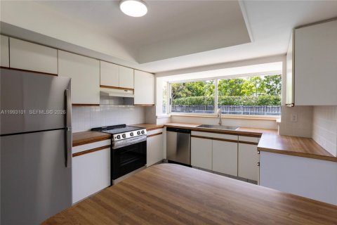 Casa en venta en Miami, Florida, 3 dormitorios, 140.19 m2 № 2057081 - foto 7