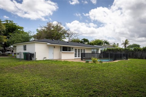 Casa en venta en Miami, Florida, 3 dormitorios, 140.19 m2 № 2057081 - foto 5