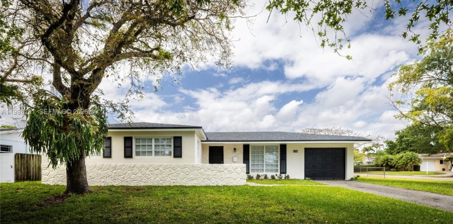 Casa en Miami, Florida 3 dormitorios, 140.19 m2 № 2057081