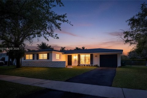 Casa en venta en Miami, Florida, 3 dormitorios, 140.19 m2 № 2057081 - foto 27