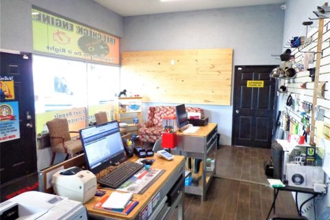 Commercial property in Tampa, Florida 144.93 sq.m. № 215055 - photo 22