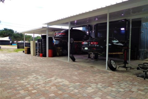 Commercial property in Tampa, Florida 144.93 sq.m. № 215055 - photo 10