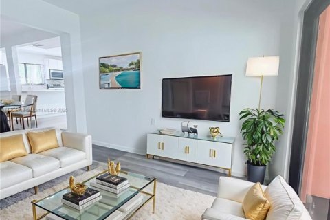 Villa ou maison à louer à Miami, Floride: 4 chambres, 133.22 m2 № 1956786 - photo 7