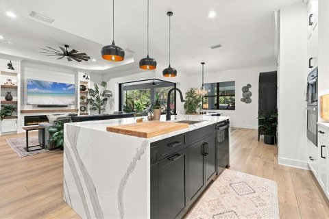 Villa ou maison à louer à Sarasota, Floride: 3 chambres, 251.86 m2 № 2434463 - photo 13