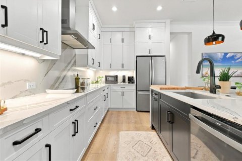 Villa ou maison à louer à Sarasota, Floride: 3 chambres, 251.86 m2 № 2434463 - photo 14
