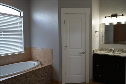 Villa ou maison à vendre à North Port, Floride: 3 chambres, 197.7 m2 № 1805124 - photo 24