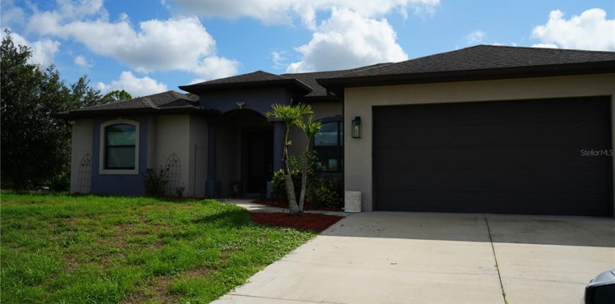 Villa ou maison à North Port, Floride 3 chambres, 197.7 m2 № 1805124