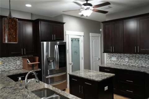 Villa ou maison à vendre à North Port, Floride: 3 chambres, 197.7 m2 № 1805124 - photo 13