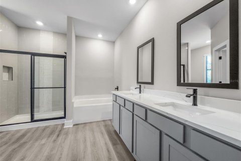 Casa en venta en Dover, Florida, 4 dormitorios, 183.85 m2 № 1747544 - foto 5