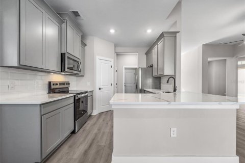 Casa en venta en Dover, Florida, 4 dormitorios, 183.85 m2 № 1747544 - foto 3