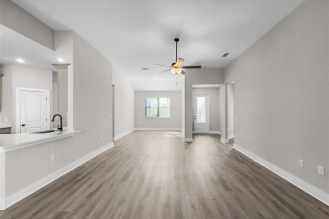 Casa en venta en Dover, Florida, 4 dormitorios, 183.85 m2 № 1747544 - foto 2