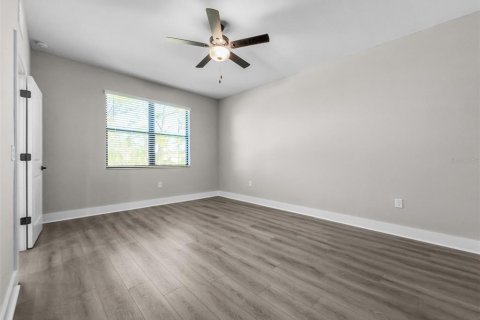 Casa en venta en Dover, Florida, 4 dormitorios, 183.85 m2 № 1747544 - foto 4